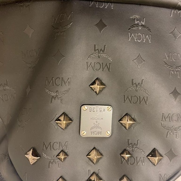❌SOLD❌Extra large MCM backpack in excellent condition - Picture 6 of 11